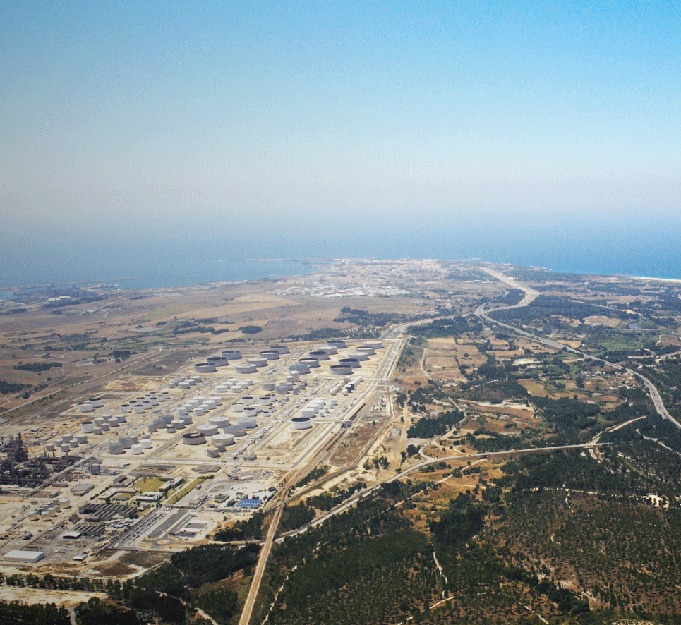 Vista aérea da ZILS - Zona Industrial e Logística de Sines